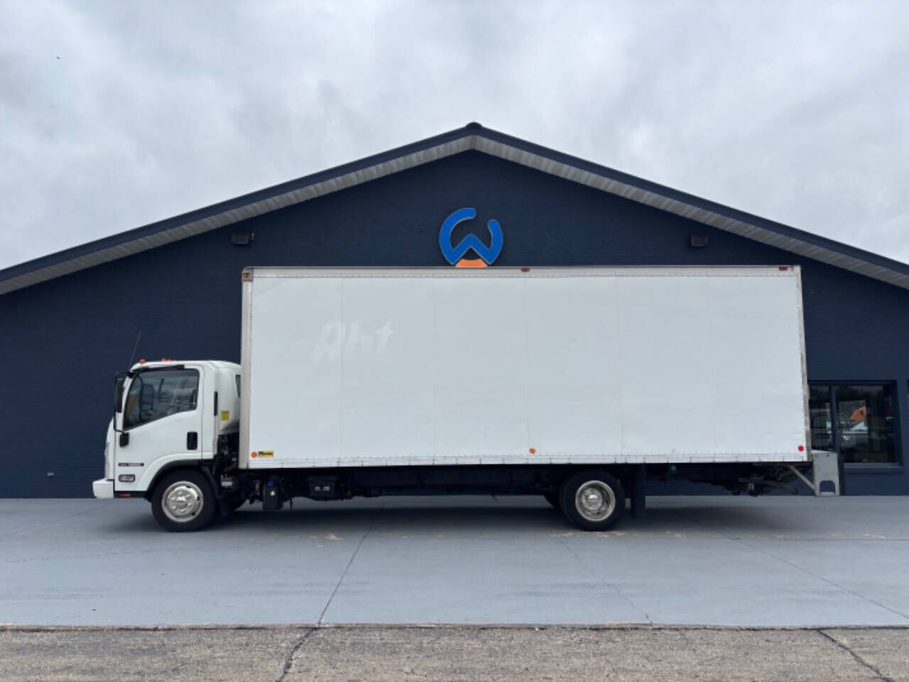 Isuzu NQR/NRR