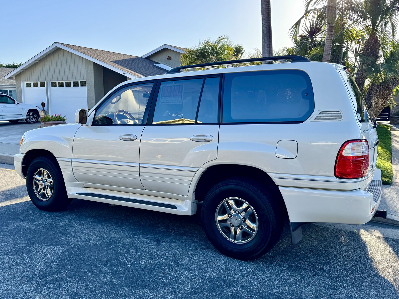 Lexus LX
