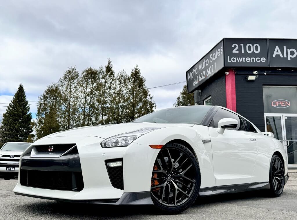 Nissan GT-R