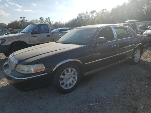 Lincoln Town Car