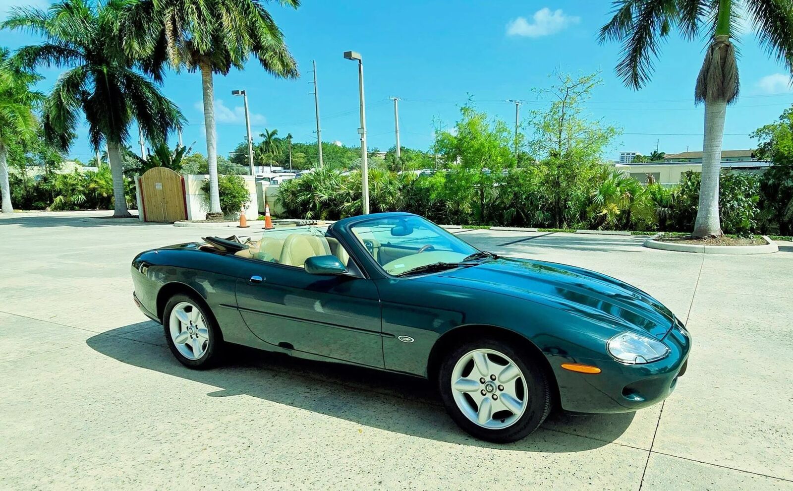Jaguar XK8