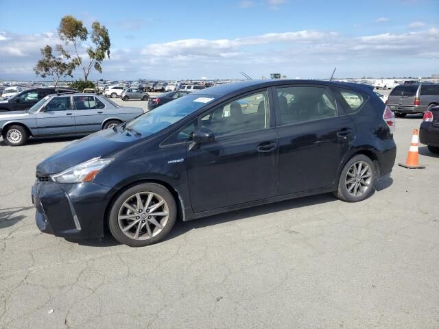 Toyota Prius V