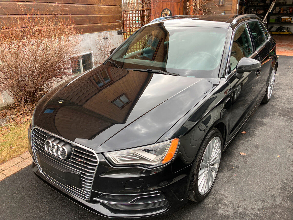 AUDI