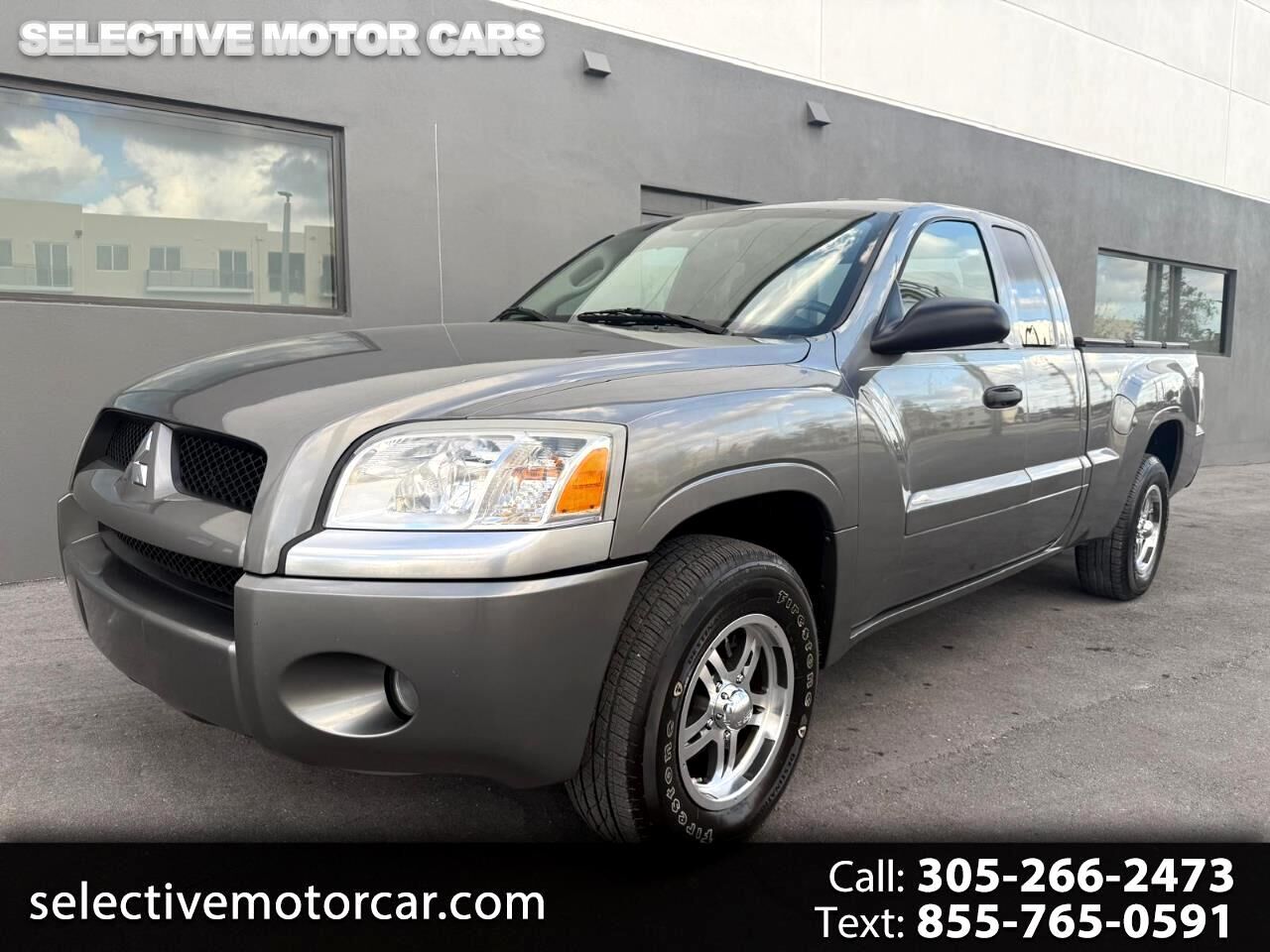 Mitsubishi Raider