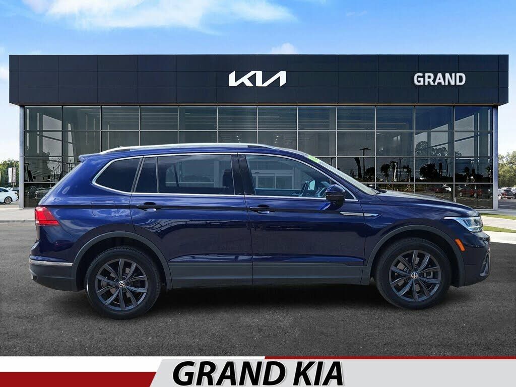 2022 VOLKSWAGEN Tiguan