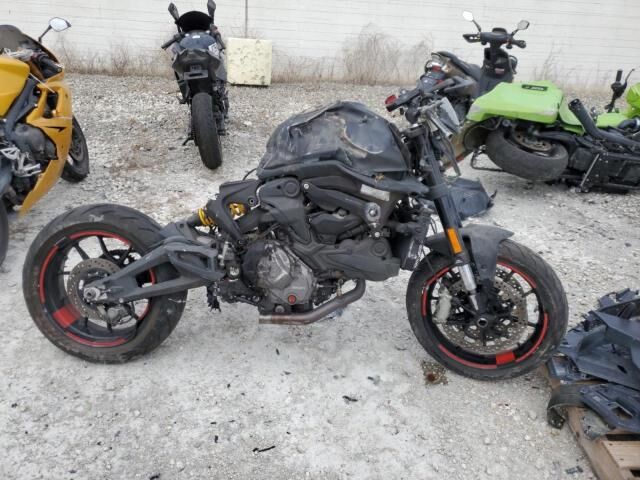 2022 DUCATI Monster