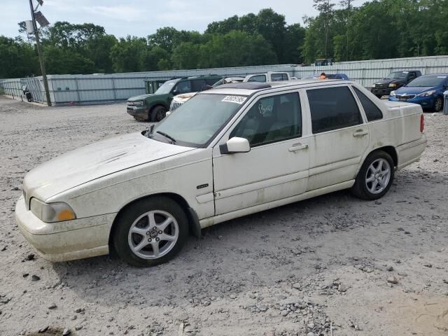 1998 VOLVO S70
