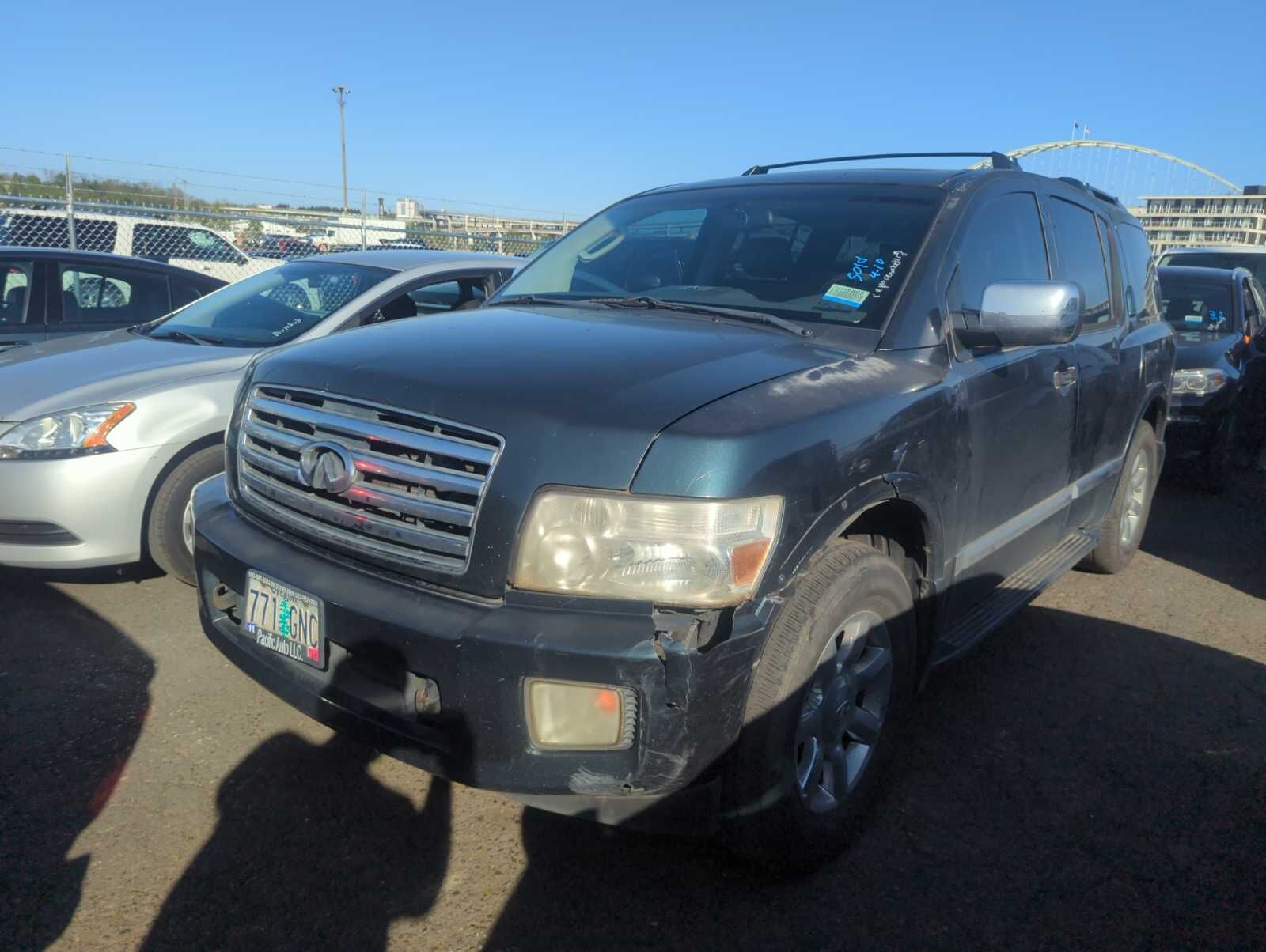 Infiniti QX56