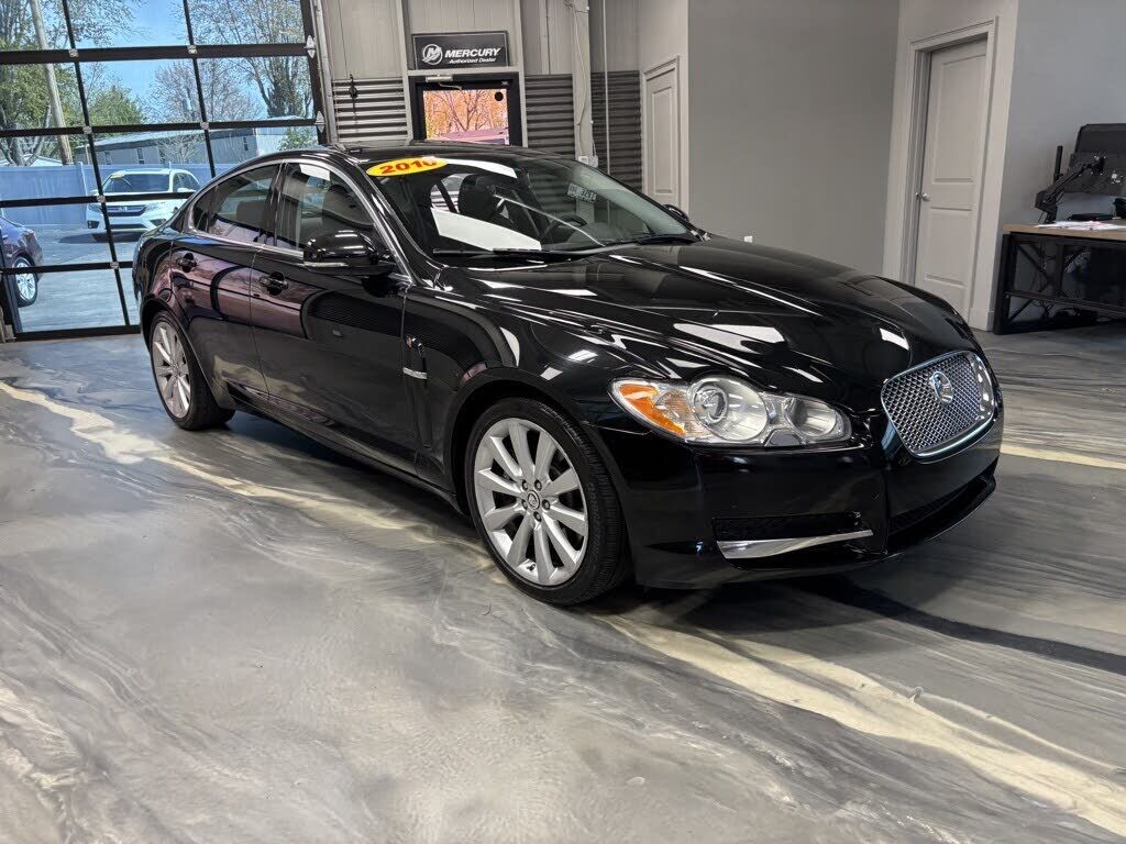 Jaguar XF