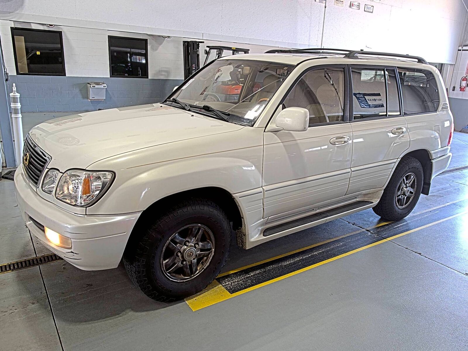 Lexus LX
