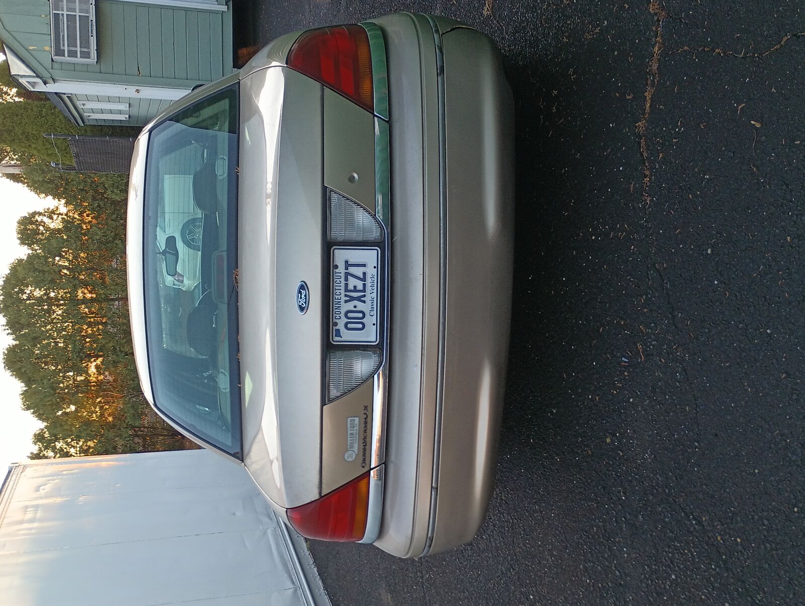 Ford Crown Victoria