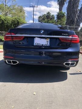 BMW 740i