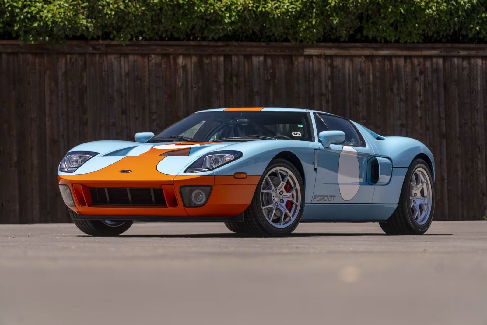 Ford GT