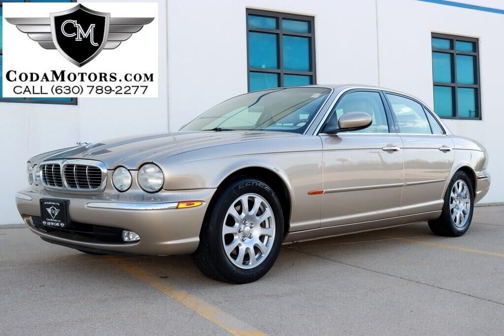Jaguar XJ