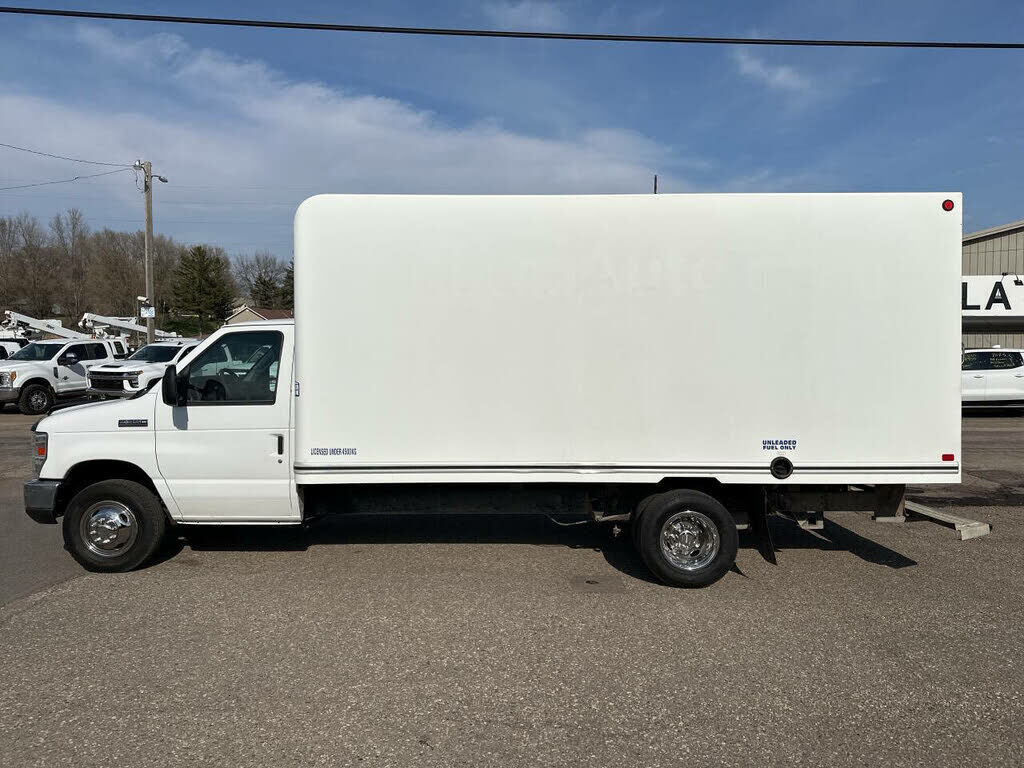 2017 FORD E-350