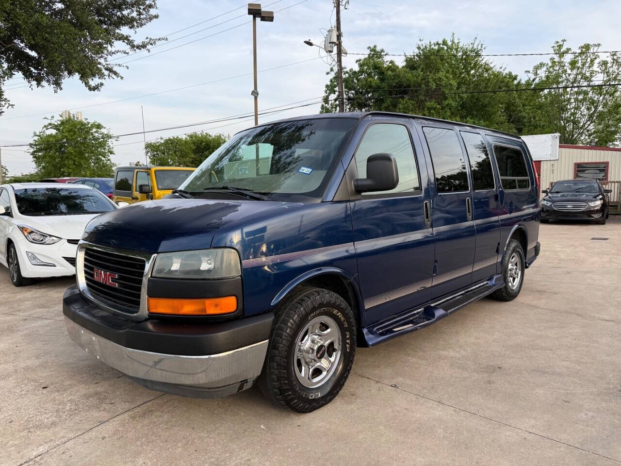 GMC Savana