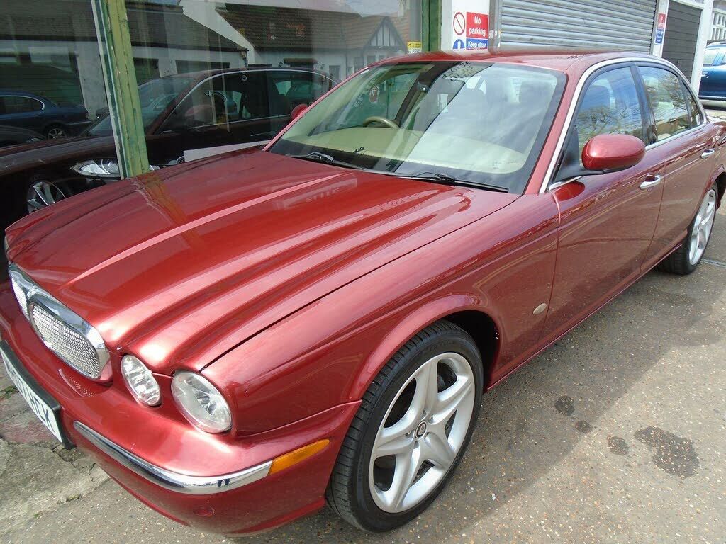 Jaguar XJ