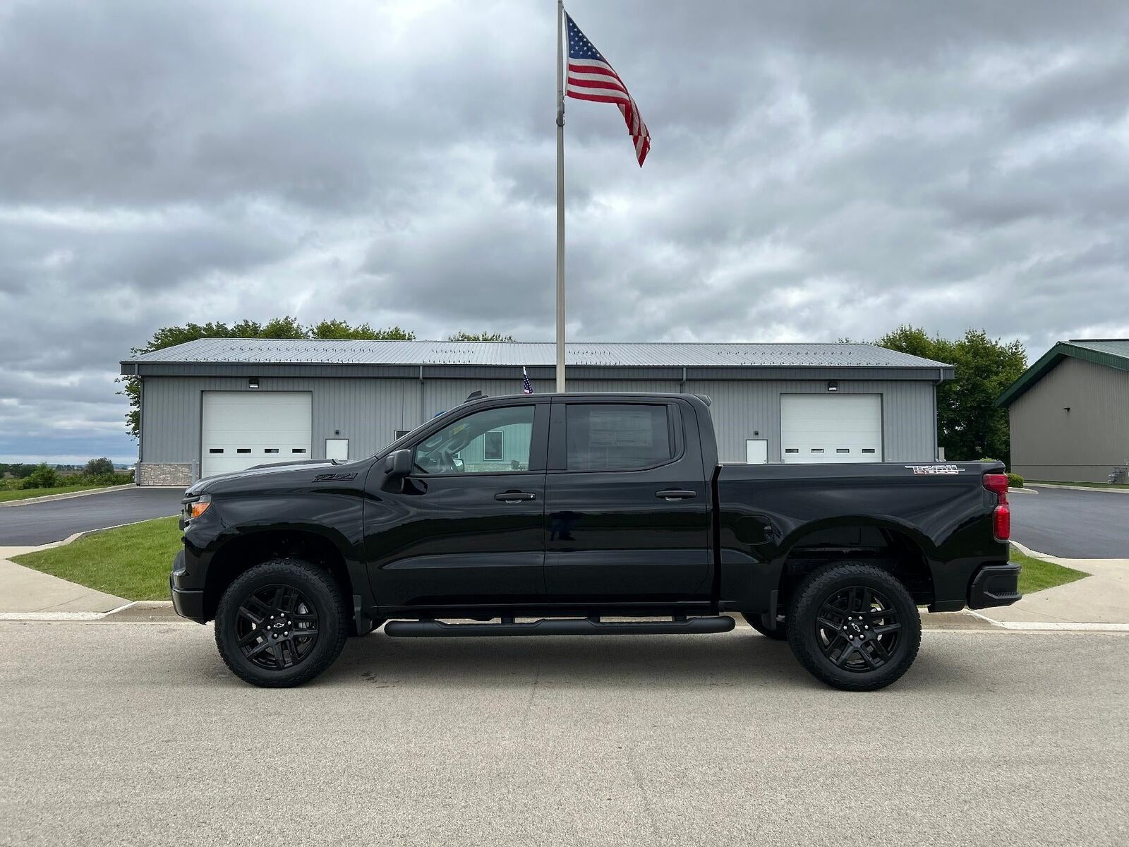 2024 CHEVROLET Silverado