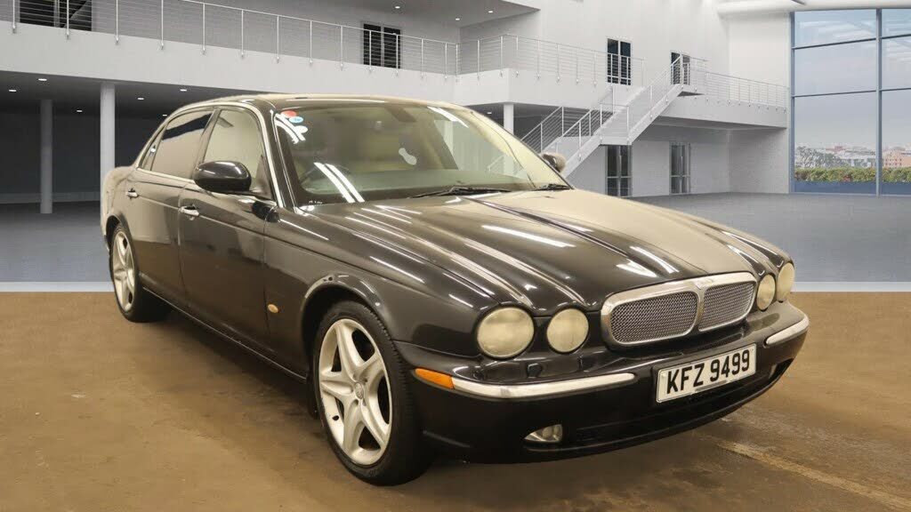Jaguar XJ