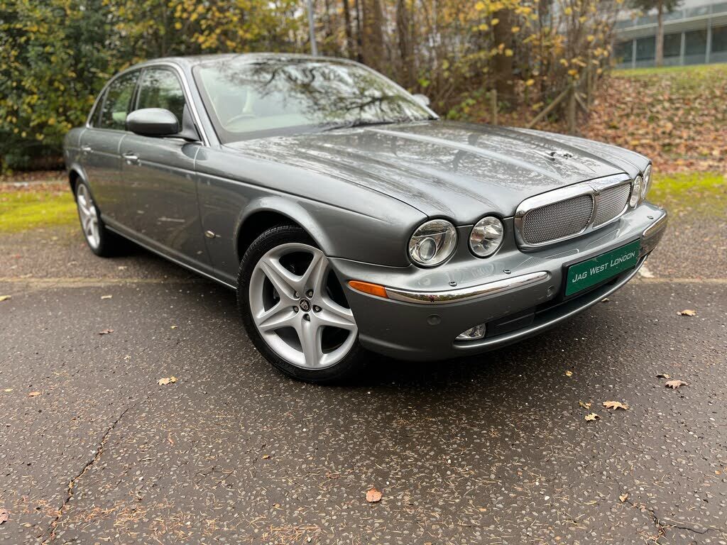 Jaguar XJ