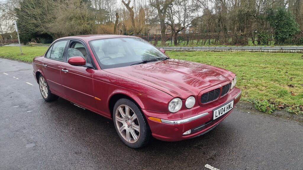 Jaguar XJR