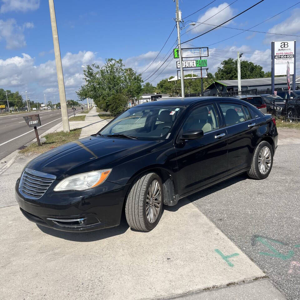 2011 CHRYSLER 200