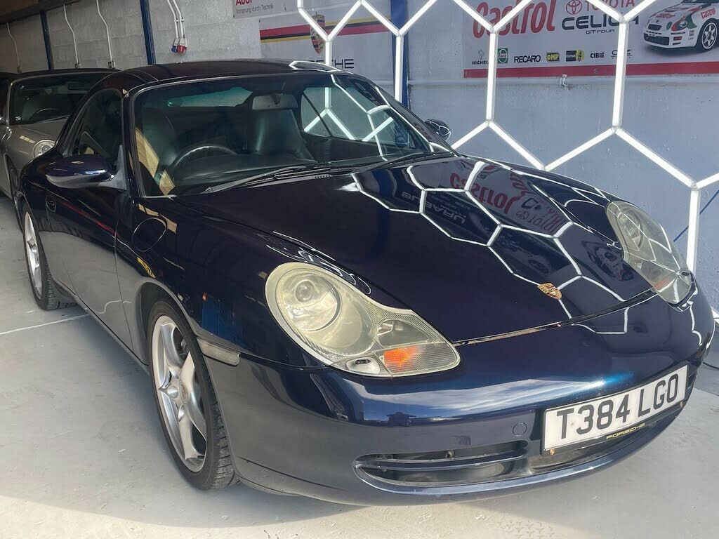 PORSCHE