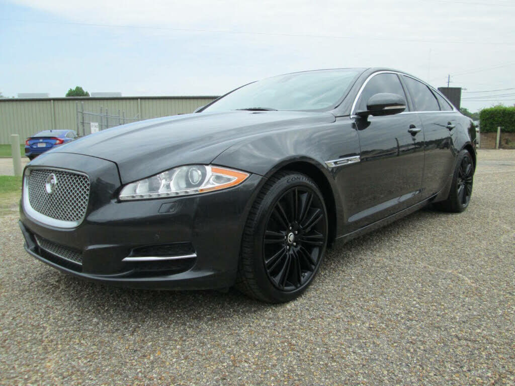 Jaguar XJ