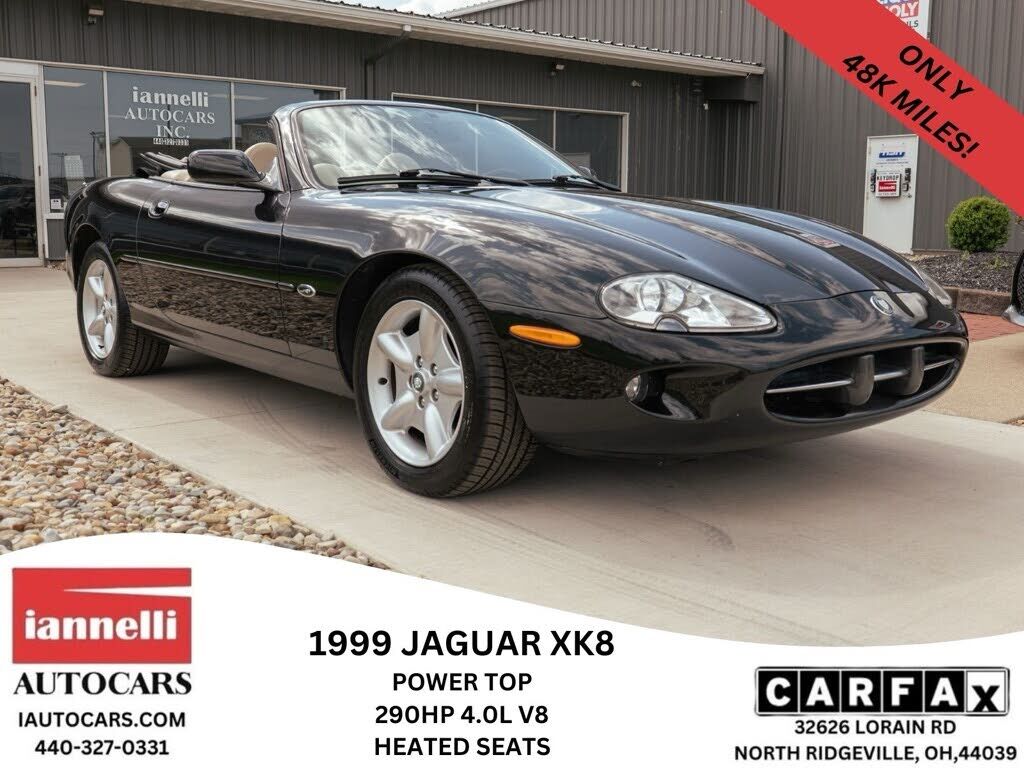 Jaguar XK8