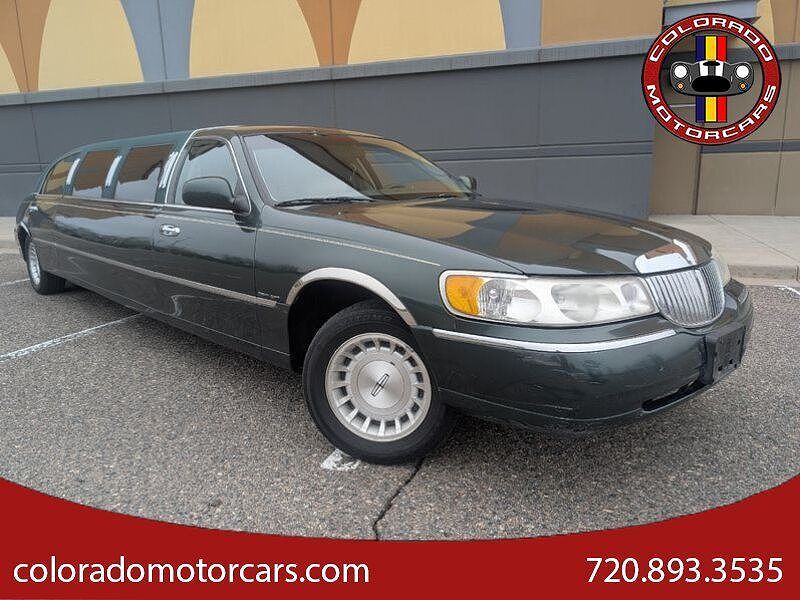 1999 LINCOLN Town Car