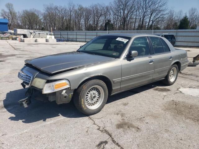 Ford Crown Victoria