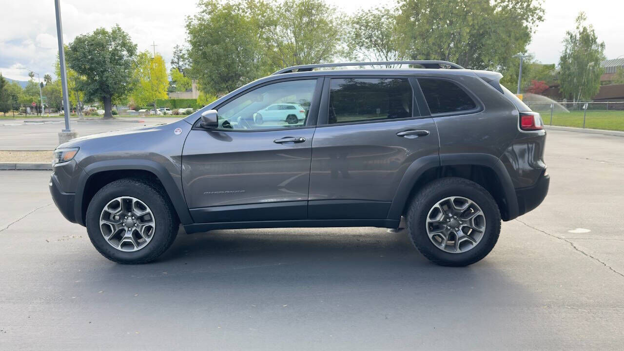 2020 JEEP Cherokee