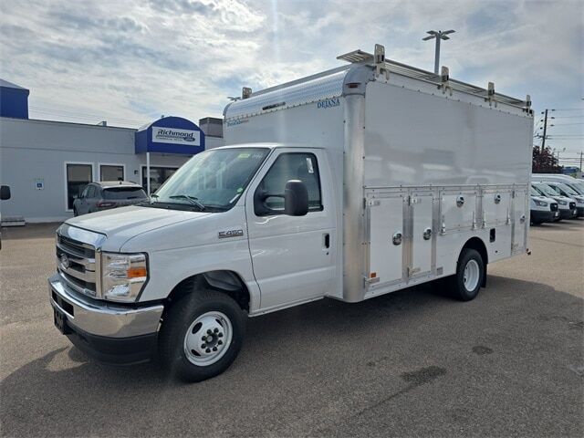 2026 FORD E-450