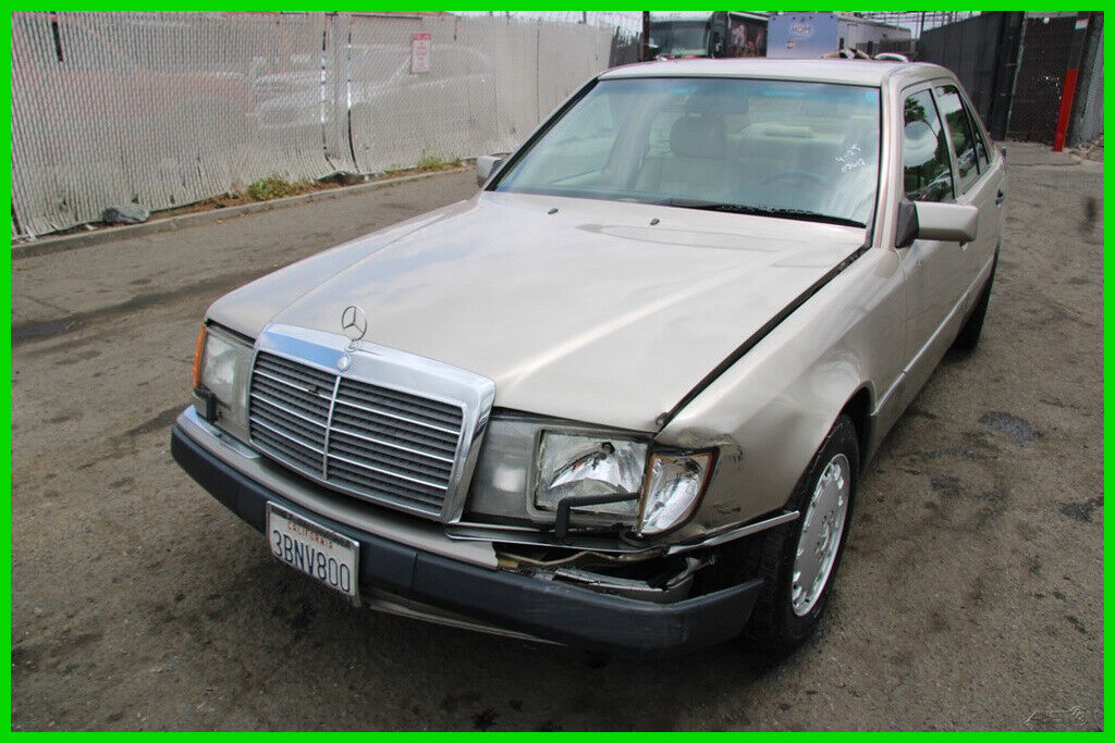 Mercedes-Benz 300
