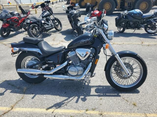 Honda VT600C (SHADOW VLX)
