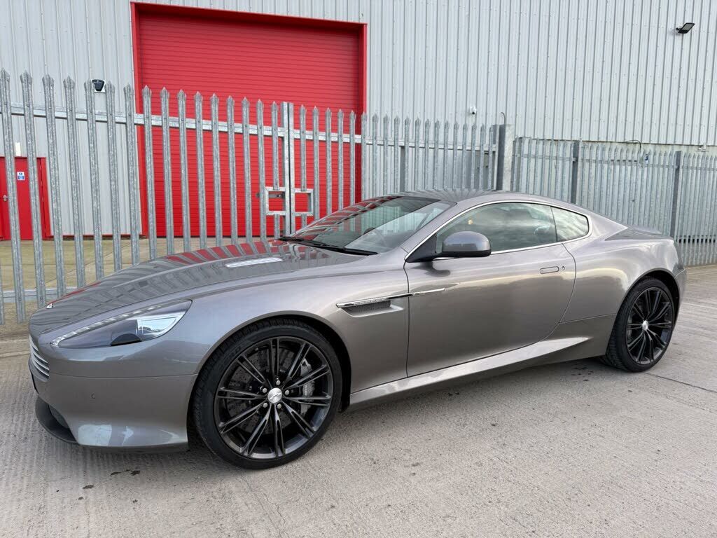 Aston Martin DB9
