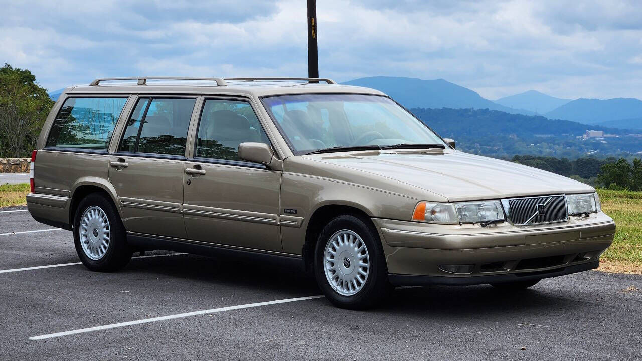 VOLVO
