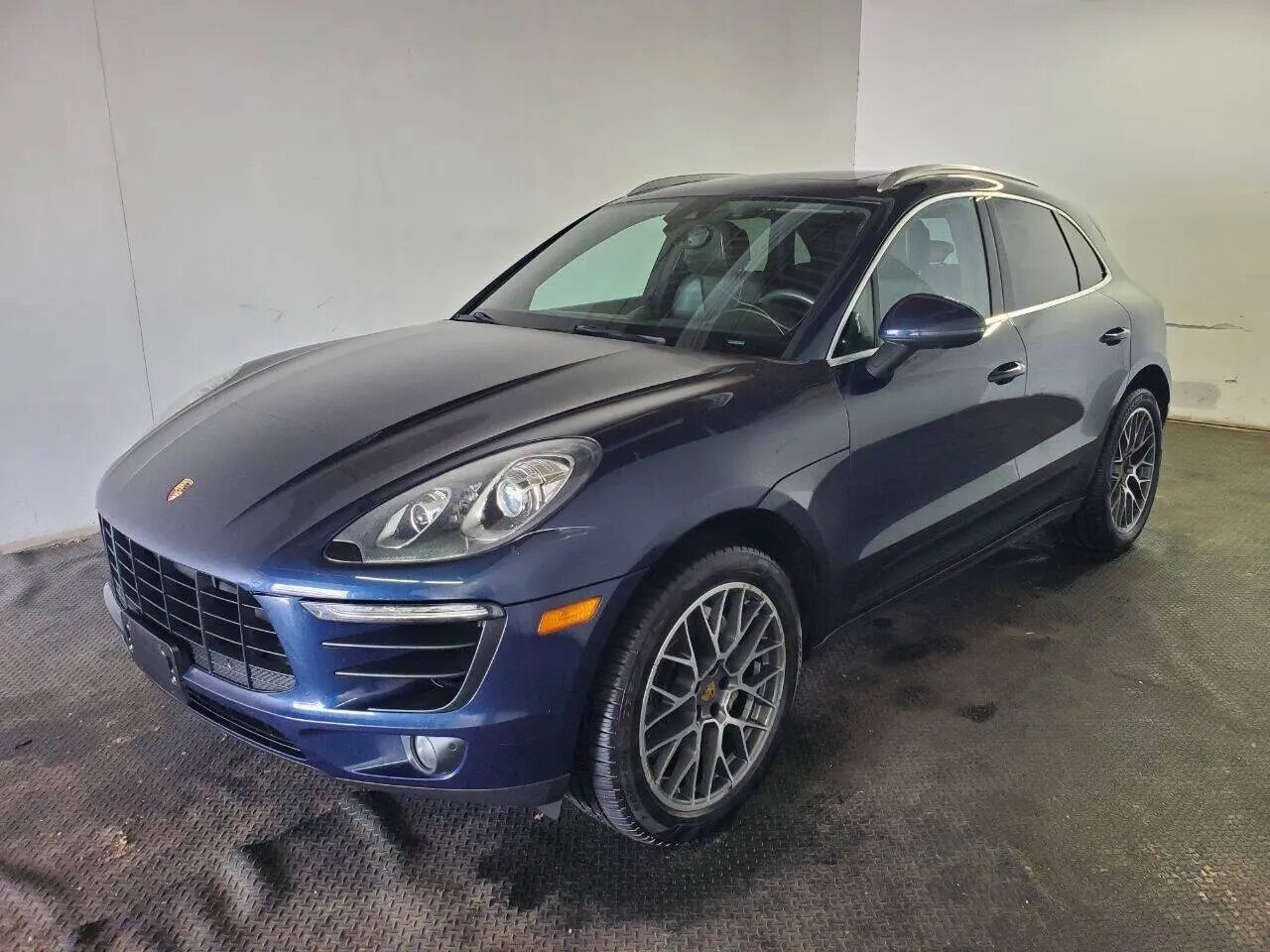 2016 PORSCHE Macan