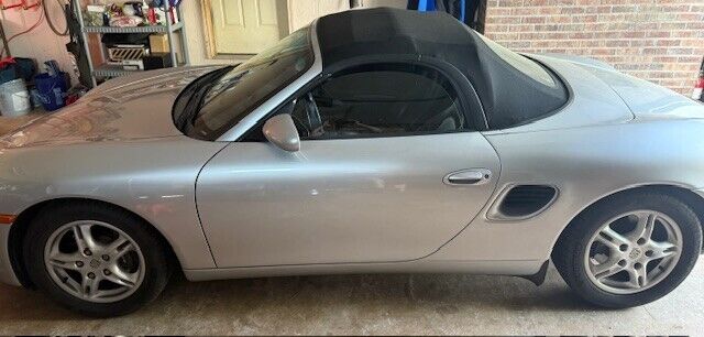 PORSCHE