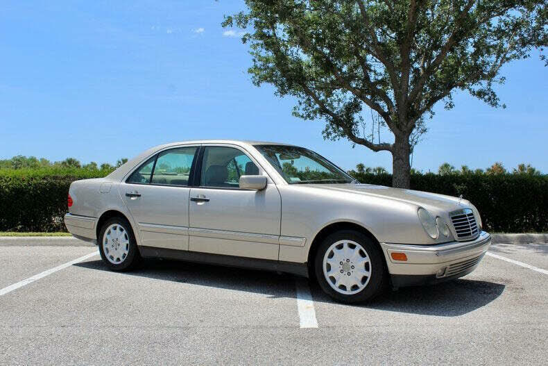 MERCEDES-BENZ