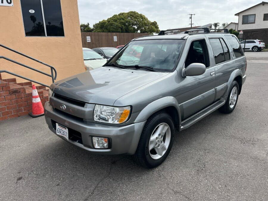 Infiniti QX4