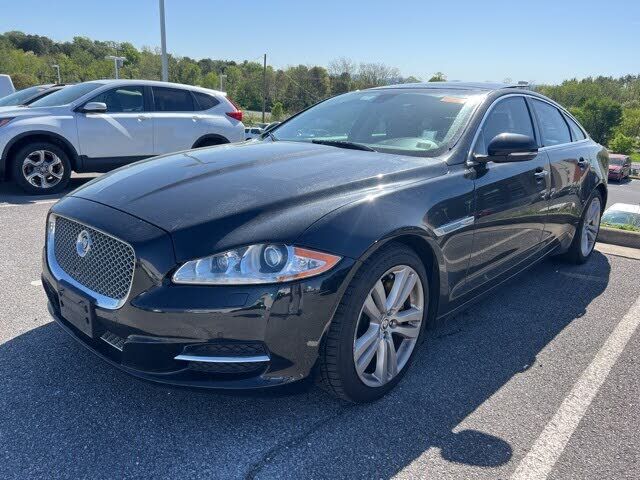 Jaguar XJ
