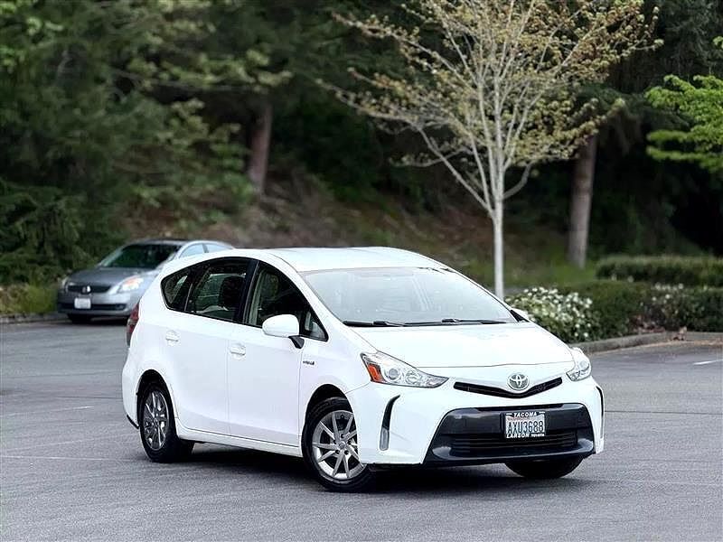 Toyota Prius V