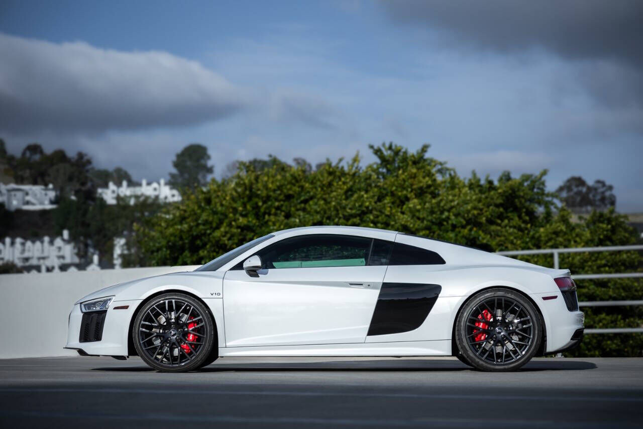 2018 AUDI R8