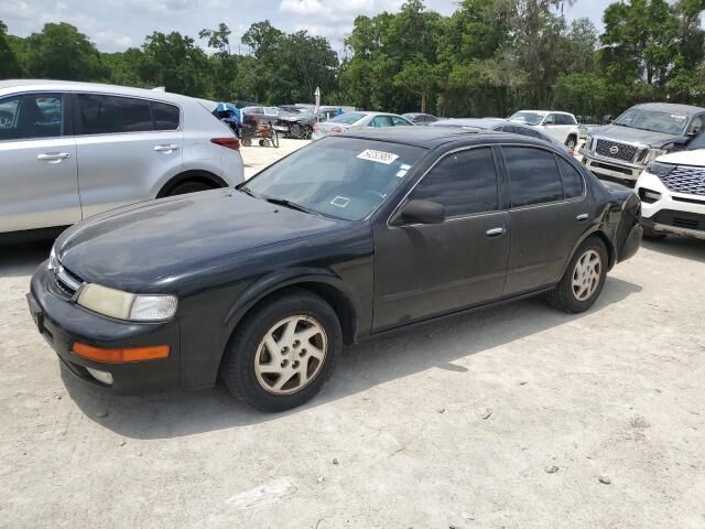 Nissan Maxima