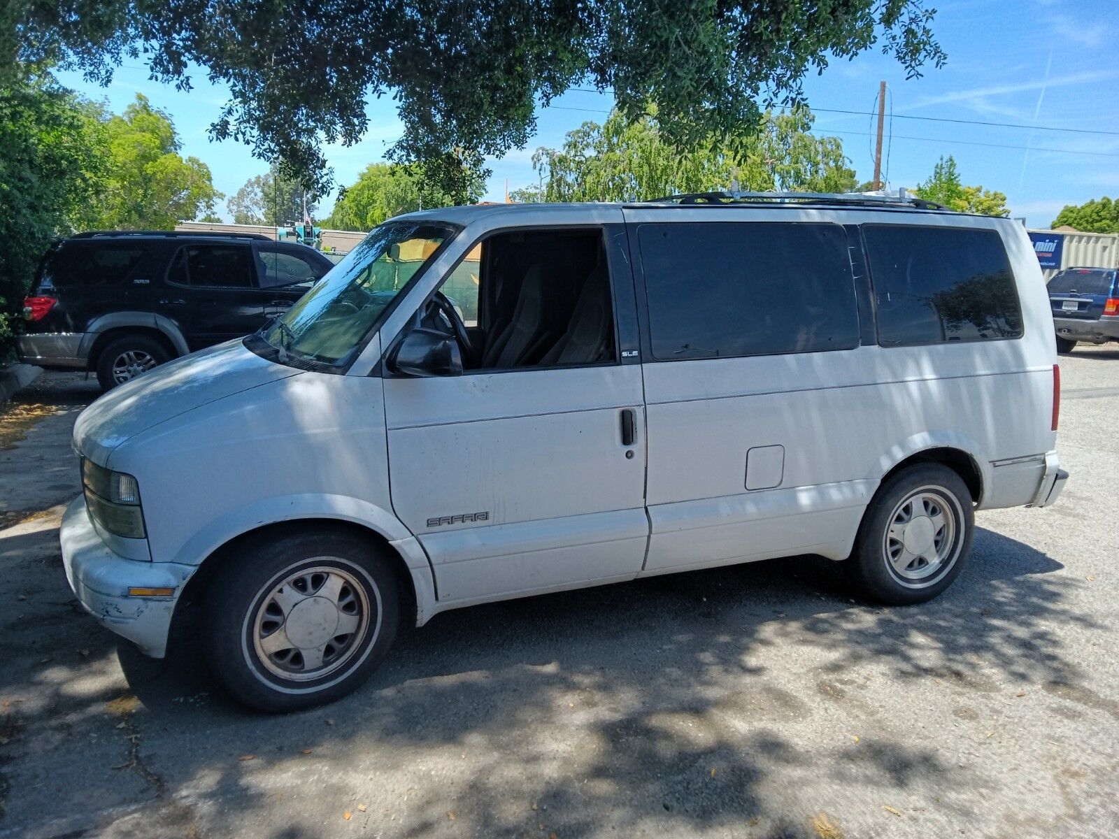 GMC Safari