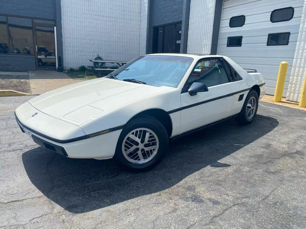 1986 PONTIAC Fiero