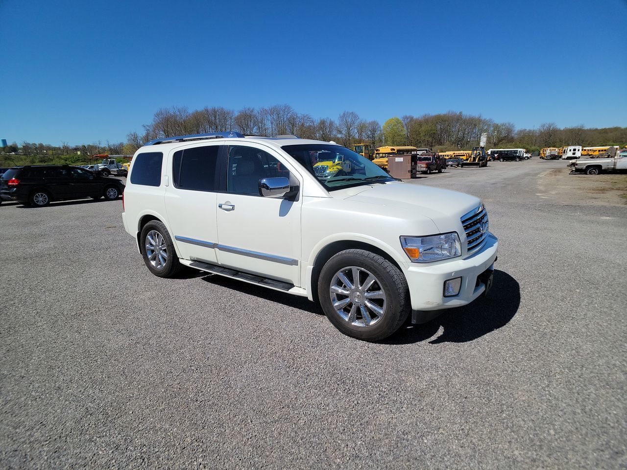 Infiniti QX56