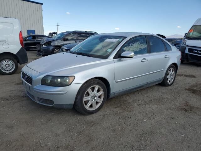 Volvo S40