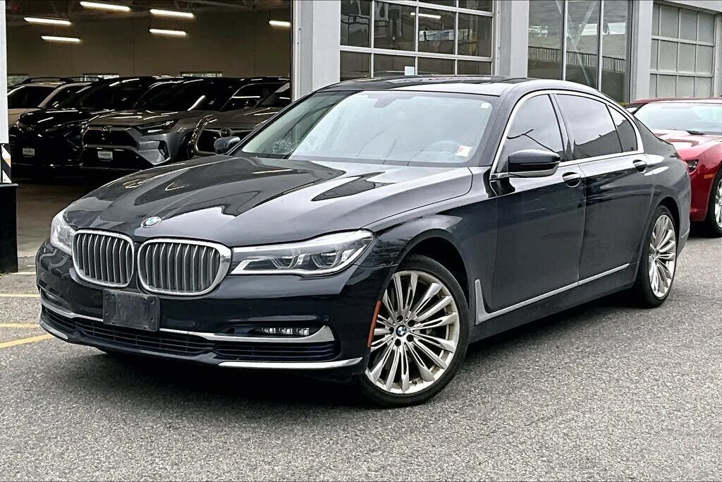 BMW 750i